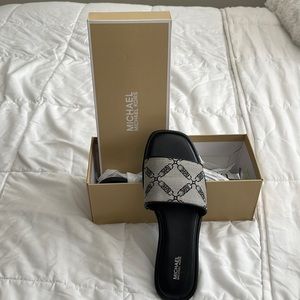 Michael Kors Hayworth Slides